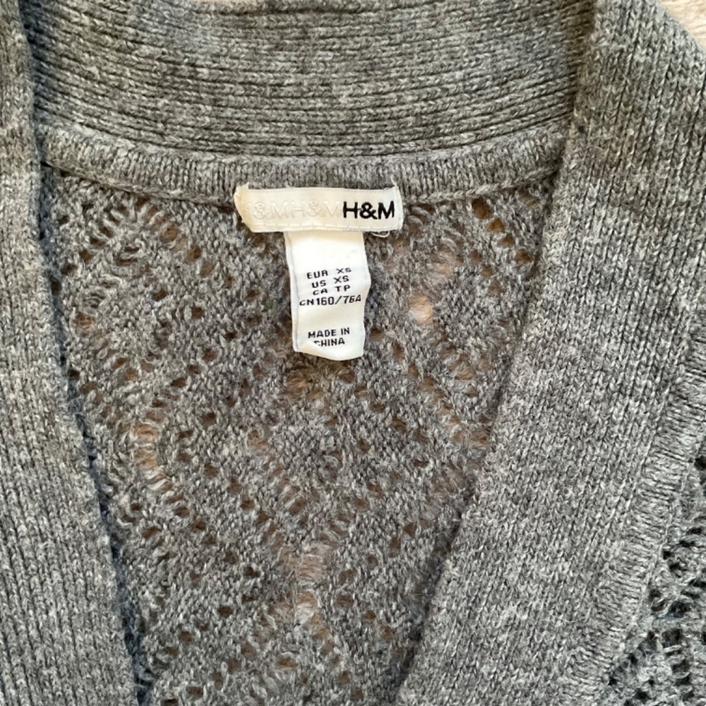 H&M Crochet Style Sweater Gray Size XS - Picture 4 of 9
